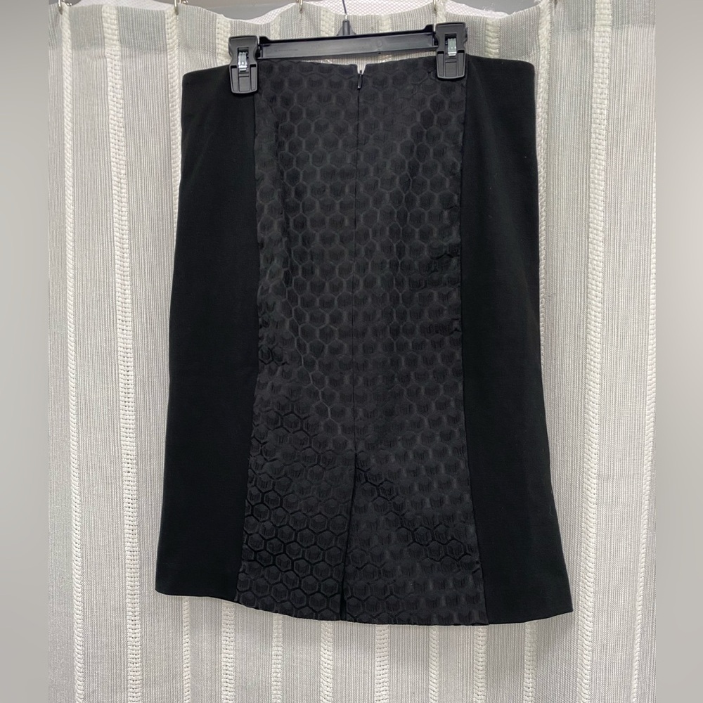 NWT Elegant Black Pencil Skirt by Ann Taylor Size 6 - Picture 4 of 11